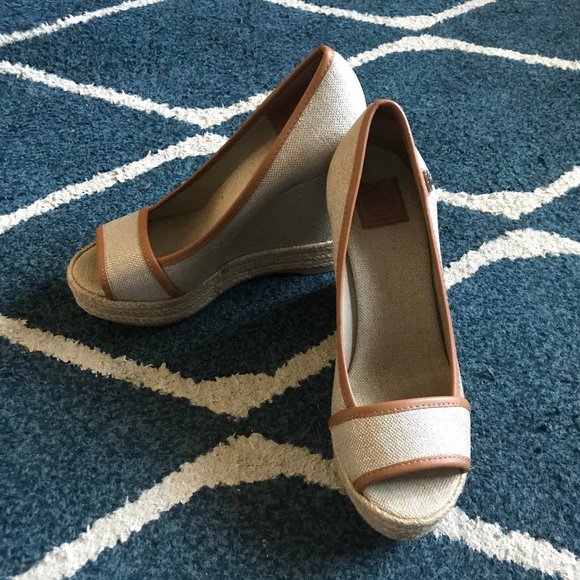 Tory Burch Shoes - Tory Burch Majorca Natural Tan Peep Toe Shoe 6.5